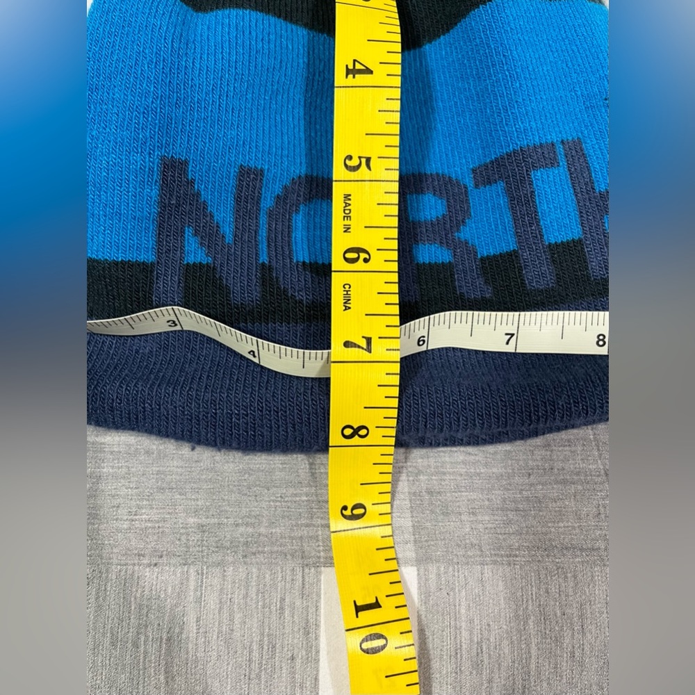 North Face Reversible Beanie - Picture 8 of 8